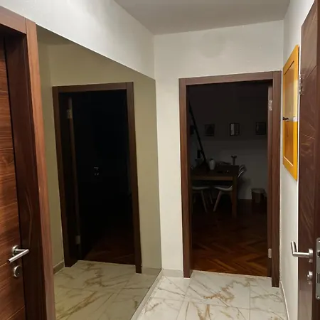 Luksuzni Stan U Starom Gradu,parking Apartamento